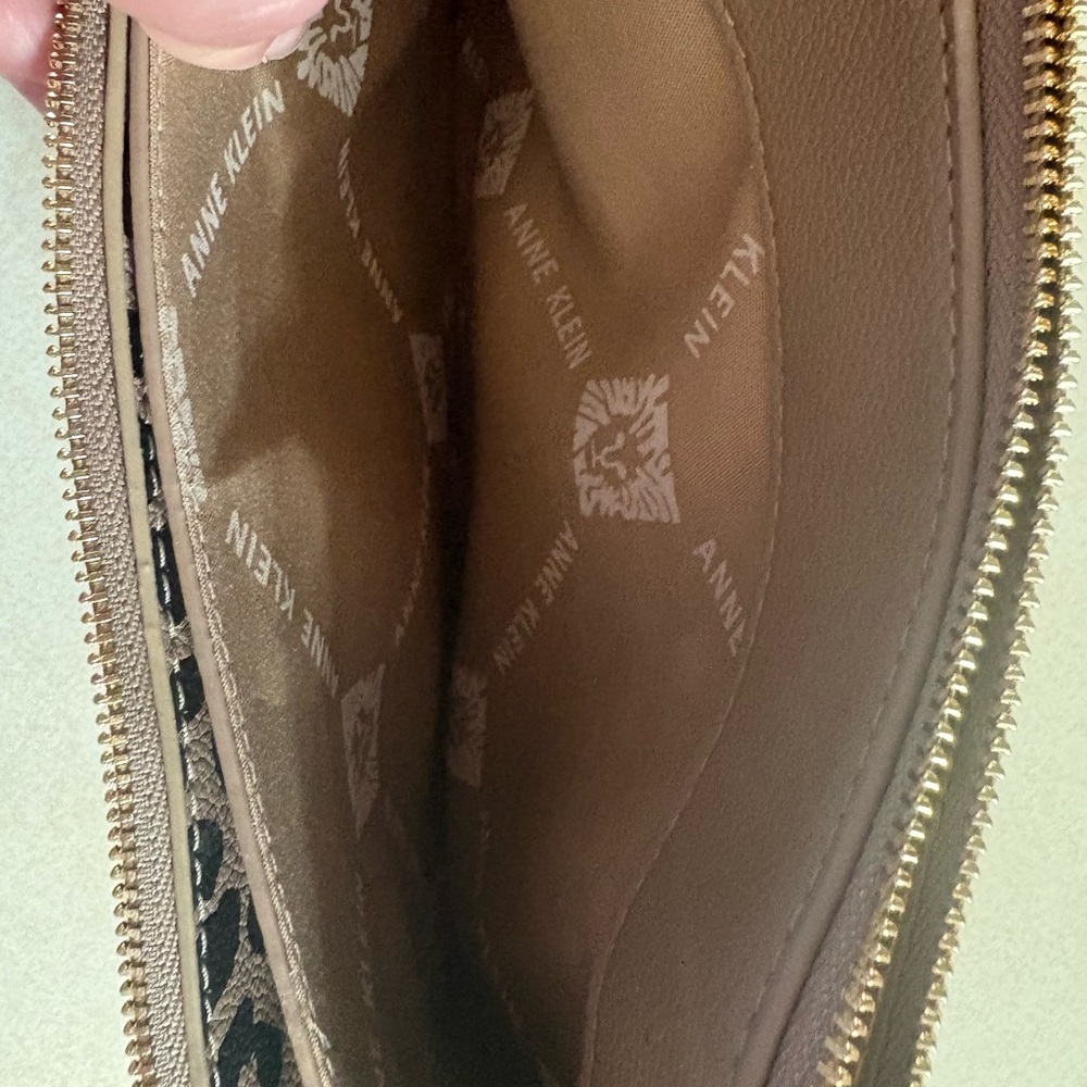 Anne Klein 2pc Taupe & Leopard print Wristlet with Gold Zipper - Picture 9 of 10